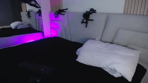 Miss Loise online show from November 3, 4:25 am