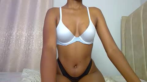 Snapshot of misslunah1 chatting on May 6, 11:37 am lunah online show from May 6, 11:37 am