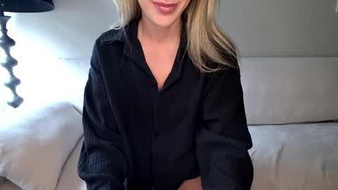 Miss Madison Mae online show from April 16, 2:18 pm