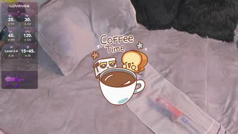 Snapshot of missmeegan_ chatting on December 21, 2:37 pm Alejandra  online show from December 21, 2:37 pm