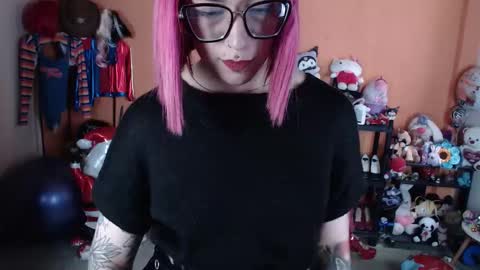 Miss Mia online show from December 20, 4:14 pm