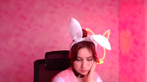 Mia online show from November 22, 12:09 am