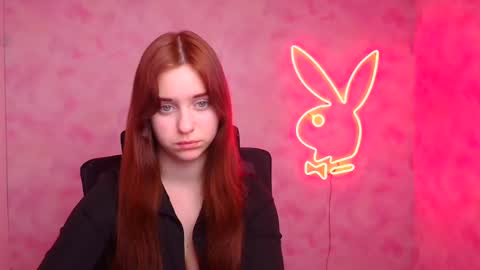 Mia online show from November 30, 12:31 pm