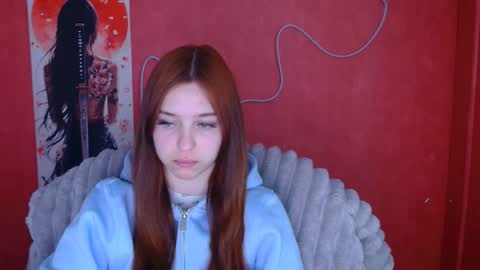 Mia online show from February 3, 1:05 pm