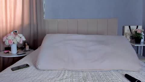 Snapshot of missmiatv chatting on July 21, 3:42 am missmiatv online show from July 21, 3:42 am