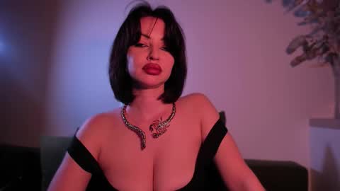 Snapshot of missmirandagd chatting on September 27, 6:24 pm online show from September 27, 6:24 pm