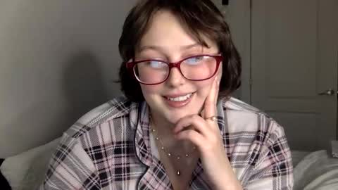 missmistressmal online show from December 16, 10:15 pm