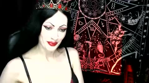 Snapshot of missmoondoll chatting on September 18, 4:14 am MissMoonDoll online show from September 18, 4:14 am