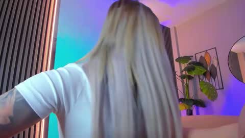 Miss Obsidian online show from March 7, 9:23 pm