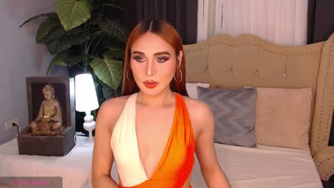 missoliviaontop online show from April 4, 1:41 pm