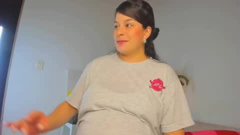 Snapshot of misspaulag chatting on February 10, 2:30 am misspaulag online show from February 10, 2:30 am