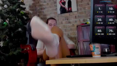 Miss Venus online show from January 11, 10:40 am