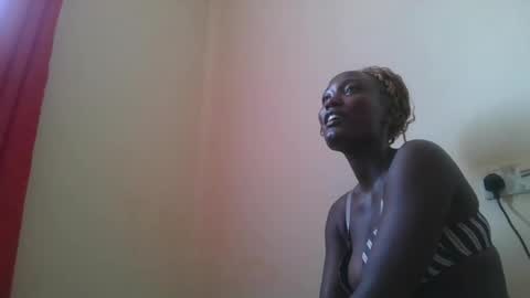 pretty gal online show from March 3, 12:37 pm