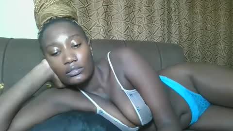 pretty gal online show from March 18, 3:15 pm