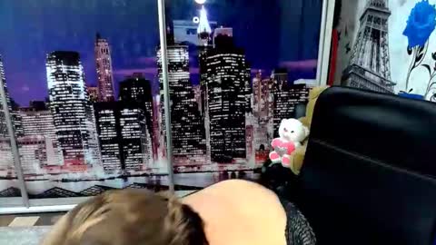 Snapshot of missritabella chatting on October 29, 2:52 pm Rita online show from October 29, 2:52 pm