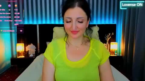 missrossi online show from November 22, 8:19 pm