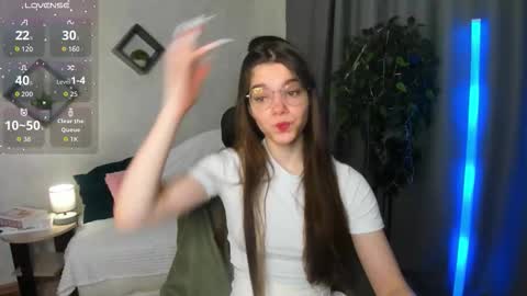 misss_evelyne online show from December 23, 1:36 am