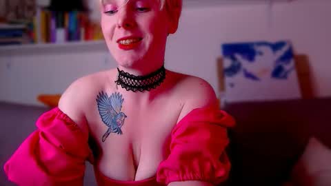 Snapshot of missseverina chatting on September 21, 3:24 pm Severina but you can call me Miss Goddess Pretty online show from September 21, 3:24 pm