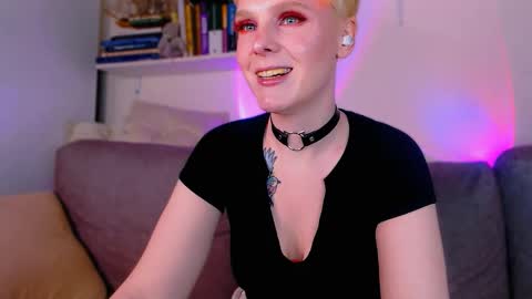 Snapshot of missseverina chatting on November 29, 10:57 pm Severina but you can call me Miss Goddess Pretty online show from November 29, 10:57 pm