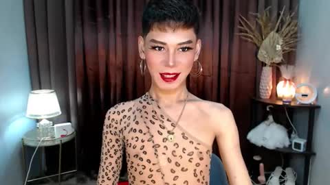 Snapshot of misstransstella69 chatting on September 15, 7:41 am Stella online show from September 15, 7:41 am