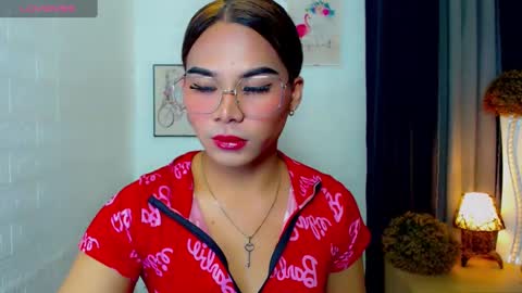 misstrishontop online show from February 10, 9:25 am