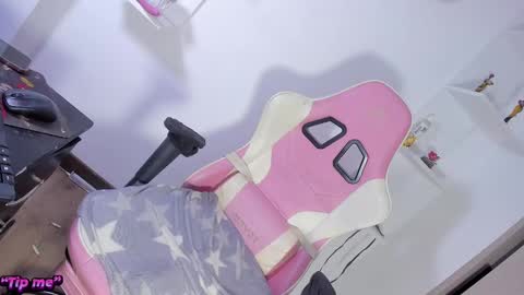 Snapshot of missvalensofi chatting on January 12, 10:56 am missvalensofi online show from January 12, 10:56 am