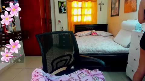 missvalery1 online show from September 16, 8:54 pm