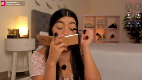 Mafe Jimenez online show from April 17, 1:47 pm