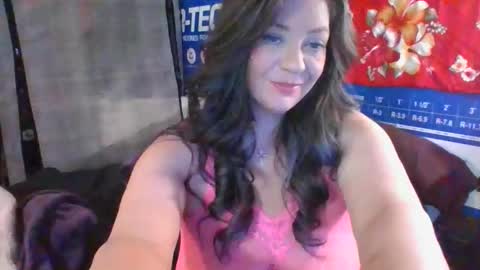MIssVelvetVibes online show from April 25, 6:49 am