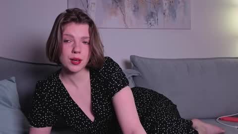 Snapshot of missvikiki chatting on May 31, 11:39 pm Polly online show from May 31, 11:39 pm