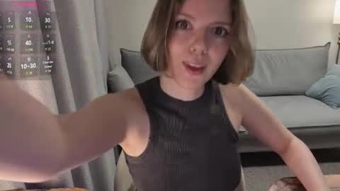 Snapshot of missvikiki chatting on June 14, 11:18 pm Polly online show from June 14, 11:18 pm