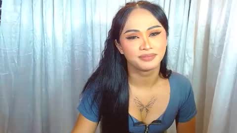 Snapshot of missviolet11 chatting on May 8, 1:49 pm SweetViolet online show from May 8, 1:49 pm