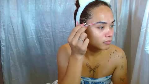 Snapshot of missviolet11 chatting on May 13, 11:51 am SweetViolet online show from May 13, 11:51 am