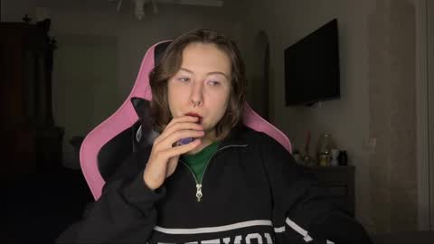 misswishh online show from February 11, 12:17 am