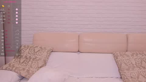 missxcaprice online show from March 9, 12:09 pm