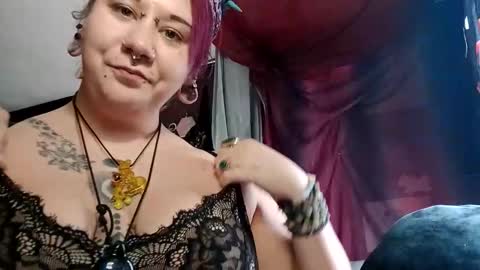missxmoth444 online show from November 13, 4:17 pm