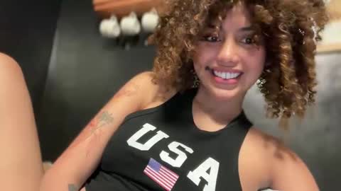 Divine Olga  online show from December 19, 12:23 pm