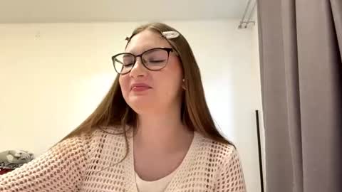 Snapshot of missyklym chatting on July 15, 2:00 pm Sandra online show from July 15, 2:00 pm