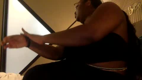 Snapshot of missyluvsu chatting on September 19, 8:27 am missyluvsu online show from September 19, 8:27 am