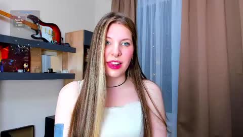 Snapshot of missyourann chatting on April 18, 7:07 pm Anya online show from April 18, 7:07 pm