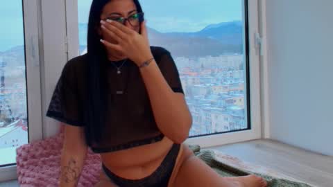 Snapshot of missyscarlet chatting on February 24, 6:11 am missyscarlet online show from February 24, 6:11 am