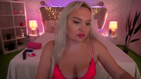 missyymarty online show from November 6, 8:59 am