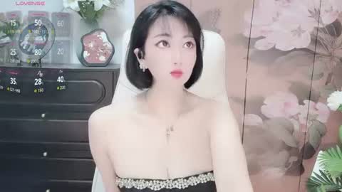 Mist Lili online show from June 15, 1:24 pm