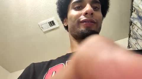 Snapshot of mister7117 chatting on November 17, 5:13 am Ayejay online show from November 17, 5:13 am