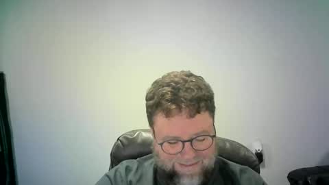 Mr. Happy online show from November 6, 6:58 am