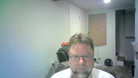 Mr. Happy online show from February 18, 6:09 am