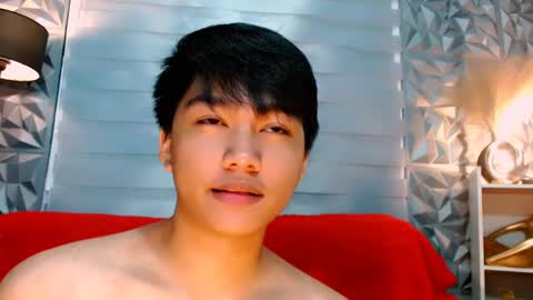 Snapshot of mister_officer chatting on December 14, 1:59 pm SAINT SACHI  will make your day  online show from December 14, 1:59 pm