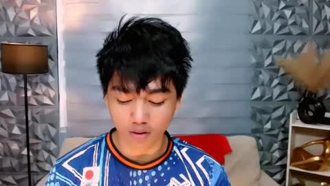 Snapshot of mister_officer chatting on December 18, 1:02 pm SAINT SACHI  will make your day  online show from December 18, 1:02 pm