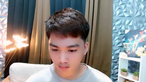 Snapshot of mister_officer chatting on September 14, 2:11 am SAINT SACHI  will make your day  online show from September 14, 2:11 am