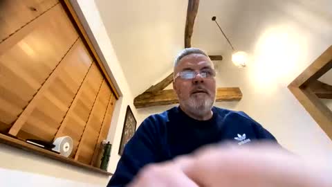 Snapshot of misterblivs chatting on February 6, 4:54 pm Misterblivs online show from February 6, 4:54 pm